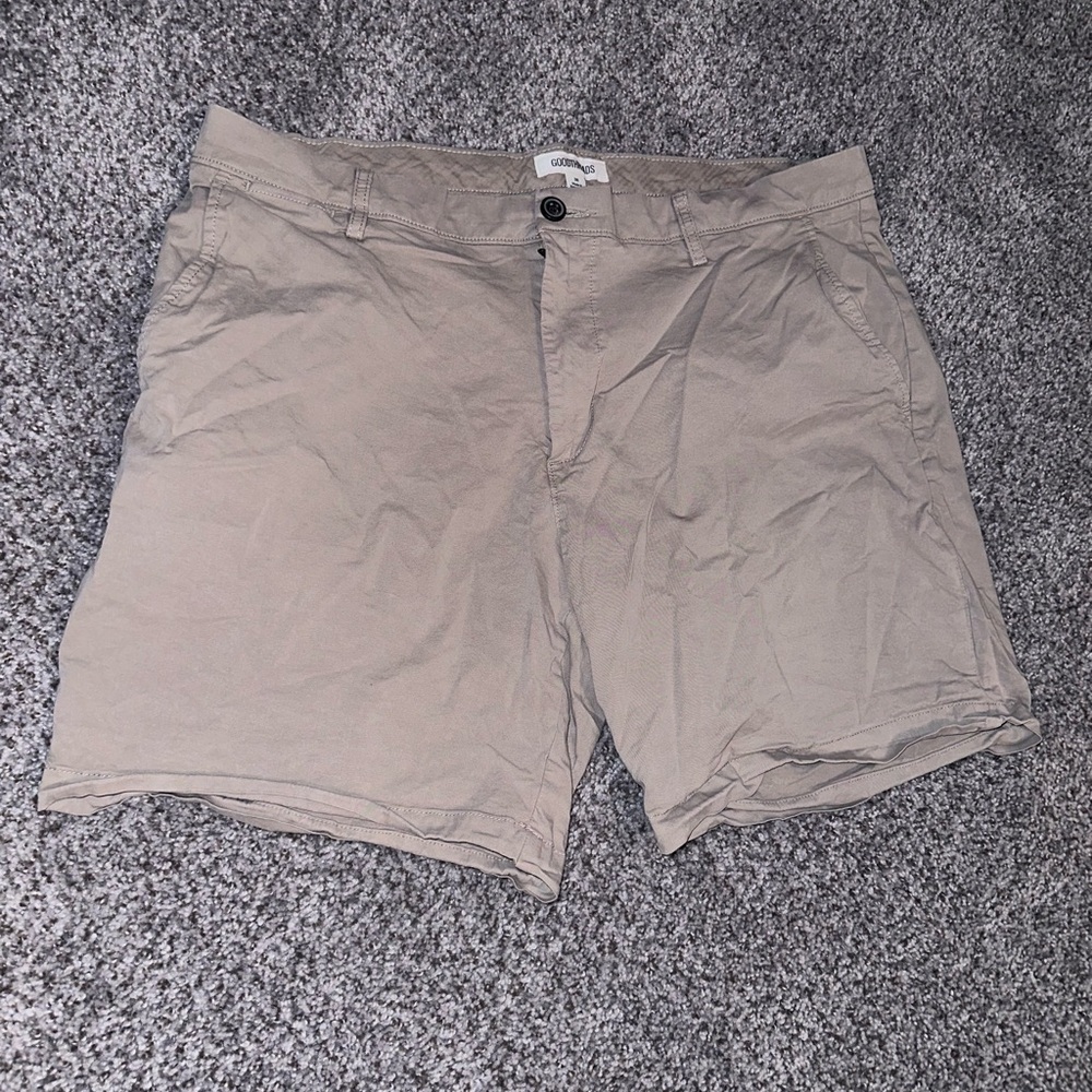 Never worn men’s shorts